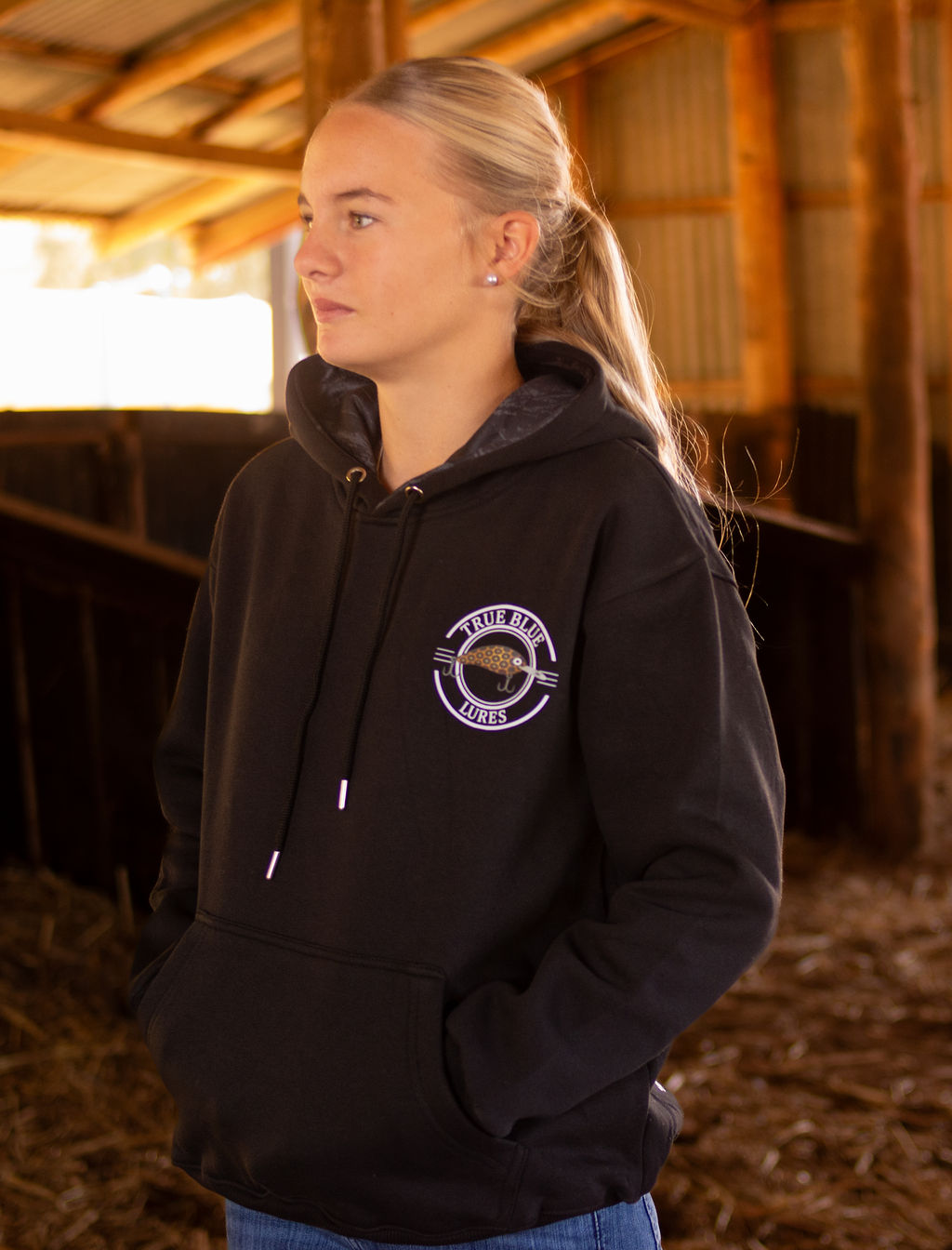 TRUE BLUE LURES HOODIES - BLACK/YELLOW PIG CHASING