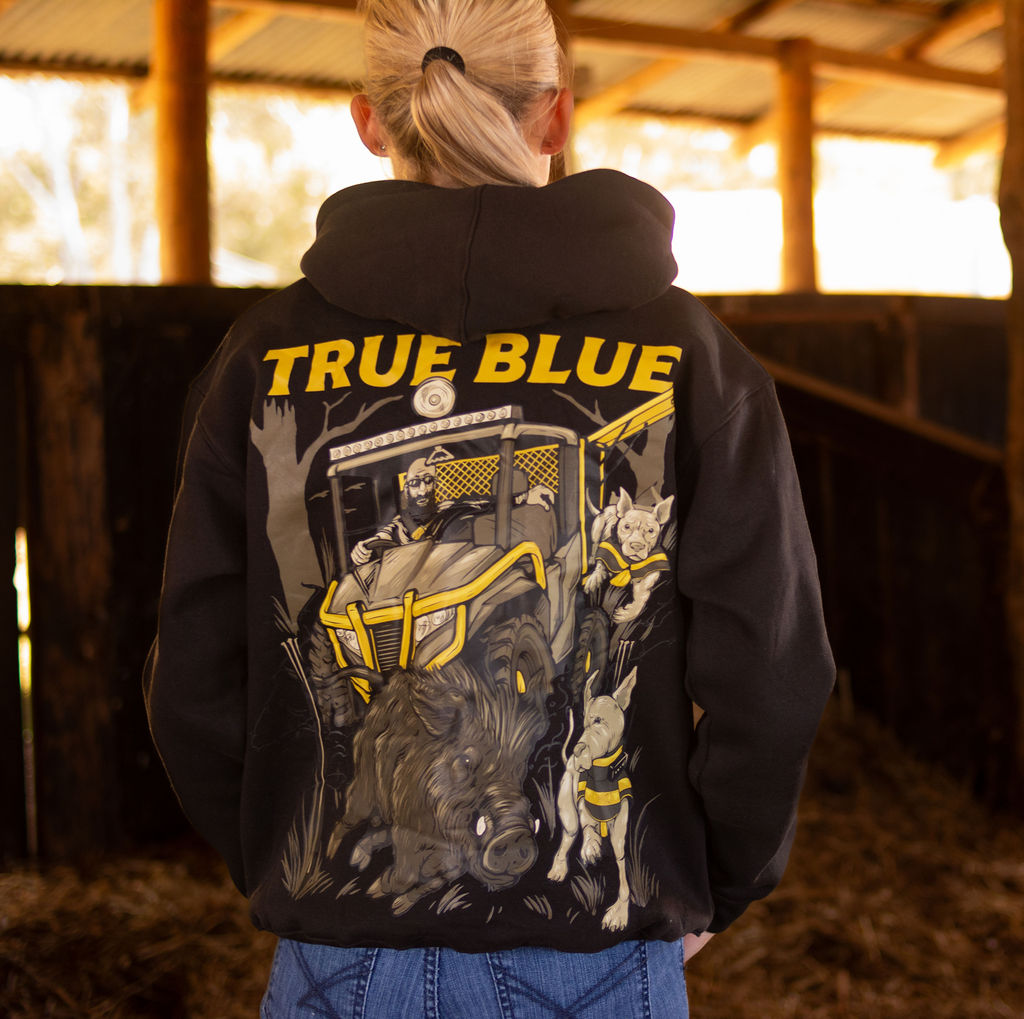 TRUE BLUE LURES HOODIES - BLACK/YELLOW PIG CHASING